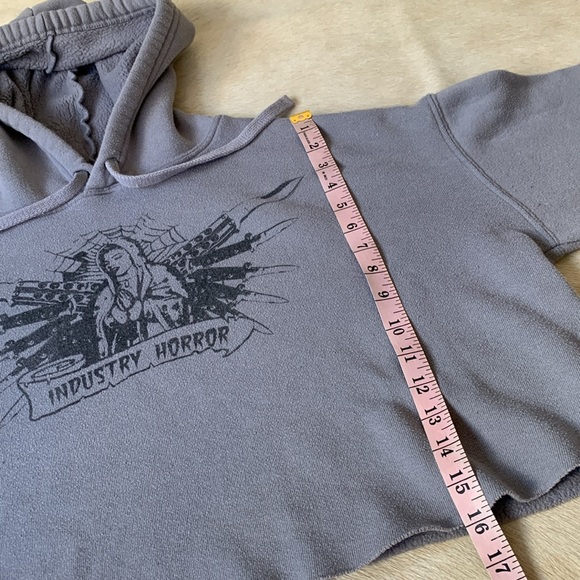 INDUSTRY HORROR Crop Hooded Gray SWEATSHIRT - Picture 9 of 12